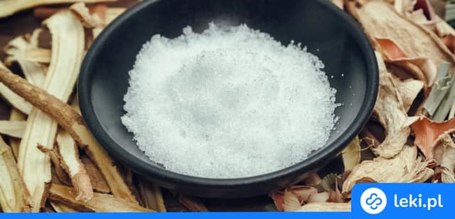 Jak stosować olejek kamforowy do ucha bez ryzyka podrażnień Jak stosować olejek kamforowy do ucha bez ryzyka podrażnień